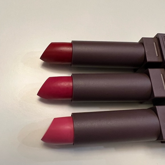 6 Burt’s Bees Lipsticks - Picture 3 of 3